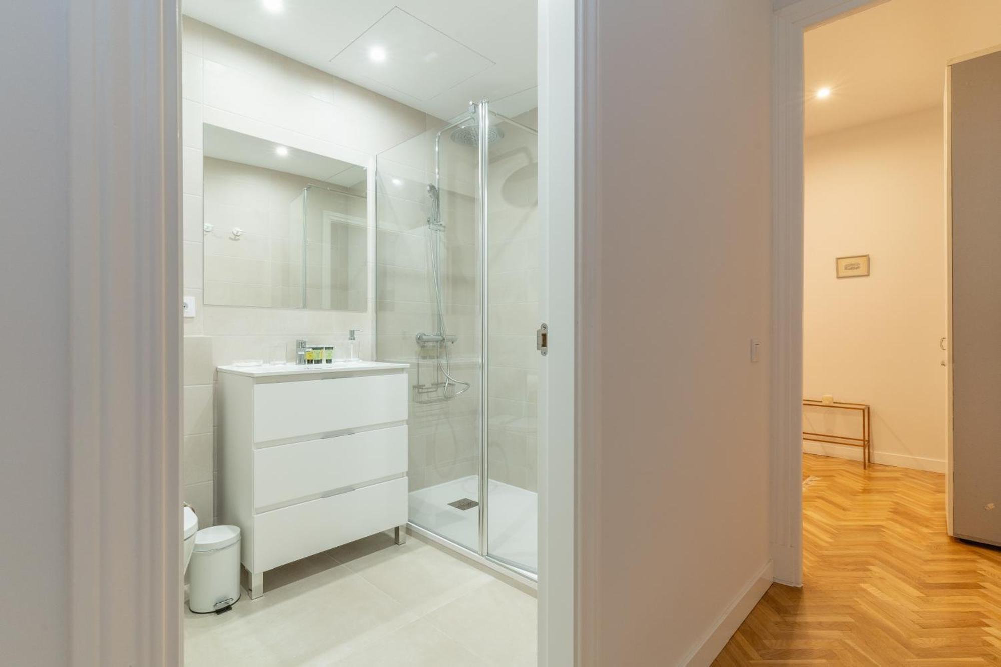 Spacious Central-3Bedrooms 3Bathrooms-Sol Madrid Bagian luar foto